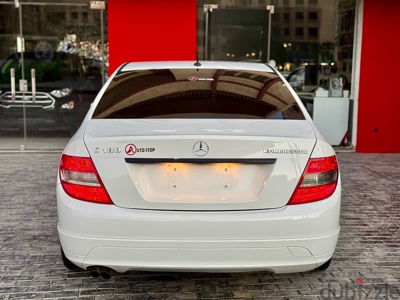 Mercedes-Benz C180 2011 5