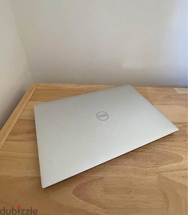 Dell XPS 15 7590  Screen : 4k 1