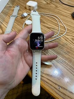 Apple Watch Series 5 44mm GPS Silver Aluminum