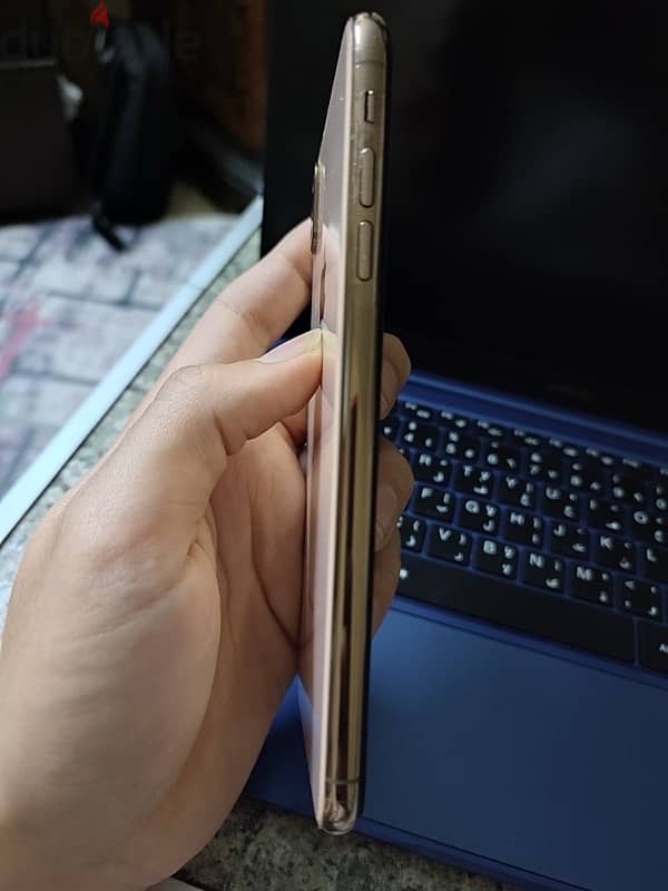 iphone Xs max 256 Gold 9