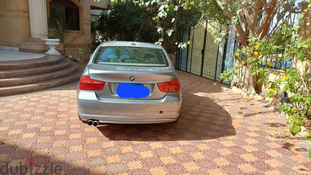 BMW E90 330 2011 بي ام دبليو 1