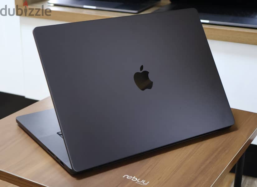 Macbook pro 16inch M3pro 2