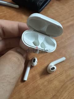 Apple Airpods (2nd Generation) very good condition 0