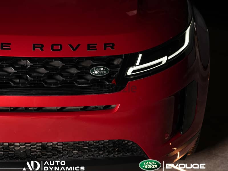 2023 Range Rover Evoque SE P-300e 2