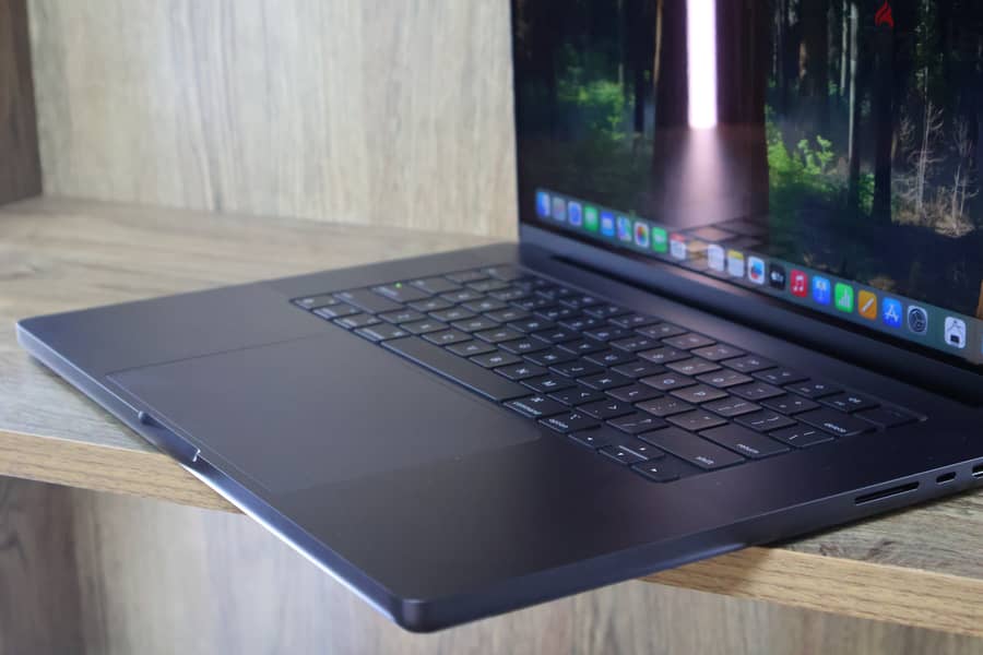 Apple 2023 MacBook Pro 16-inch M3 Pro chip ضمان ابل حتى2027 ابل كير ب 2