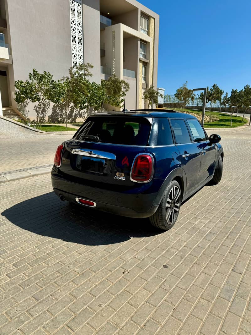 MINI Cooper 2019 F55 1