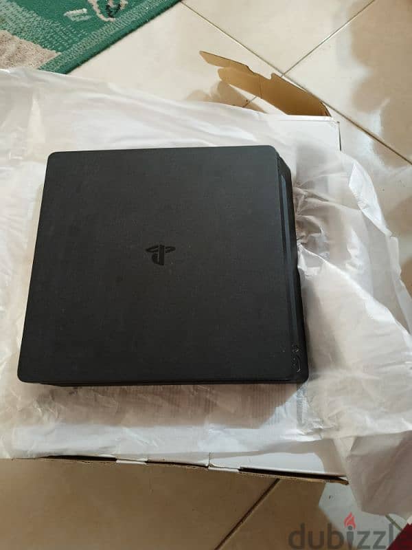 Playstation 4 slim 2