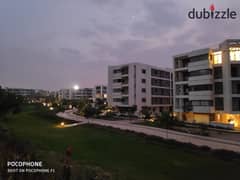 Apartment in a prime location in the first compound in front of Cairo Airport, with installments