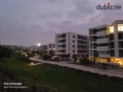 Apartment in a prime location in the first compound in front of Cairo Airport, with installments