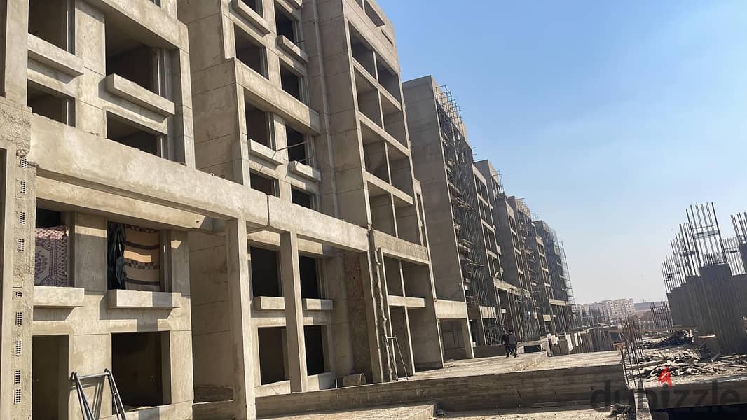 Apartment for sale in the Diplomatic District at a price of 9,000 per square meter in the first Emirati compound in the NEW  capital in Compound Resid 1