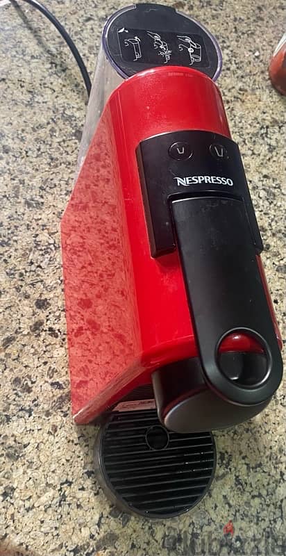 Nespresso Essenza mini - Red نسبريو اسنزا ميني حمراء 3