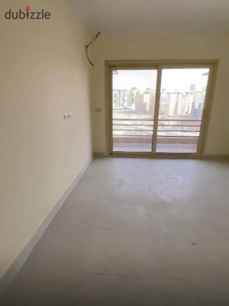 Apartment resale Ready to Move Fully Finished in compound EL Maqsed 4