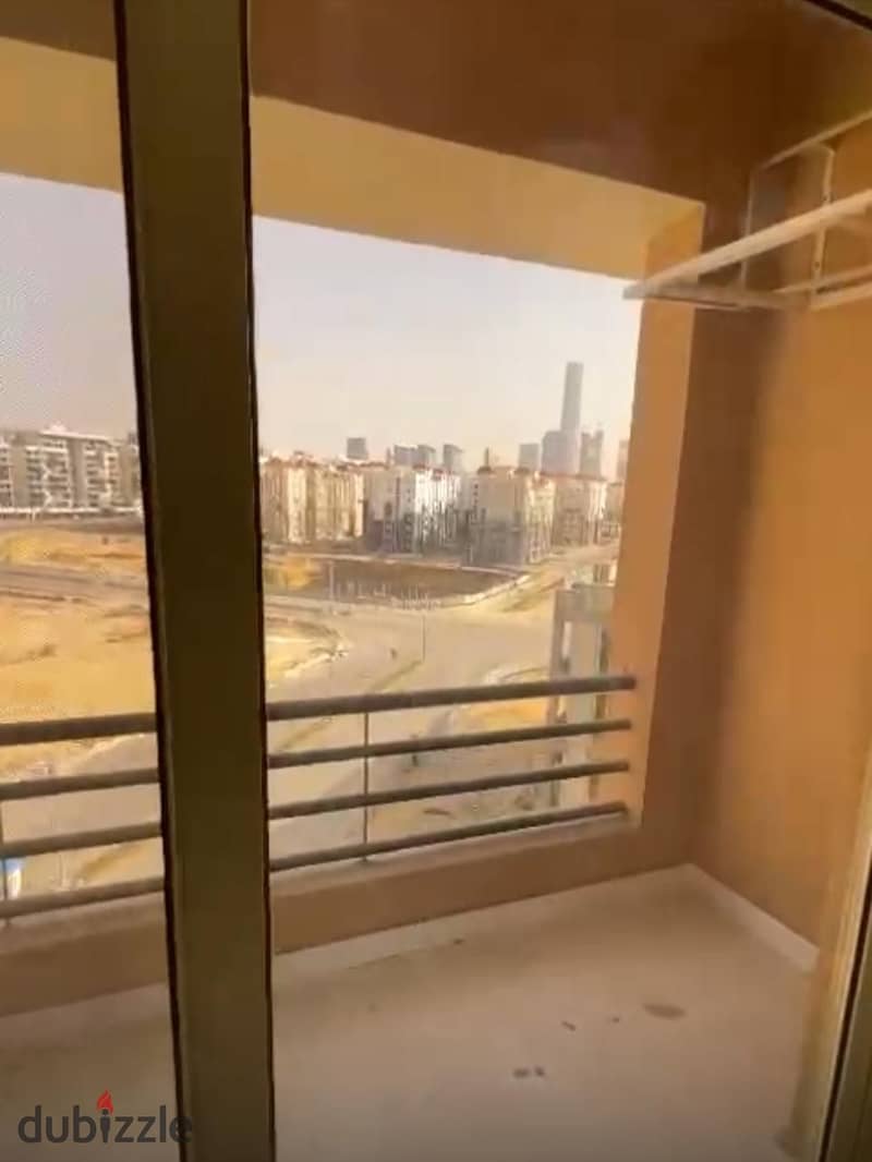 Apartment resale Ready to Move Fully Finished in compound EL Maqsed 5