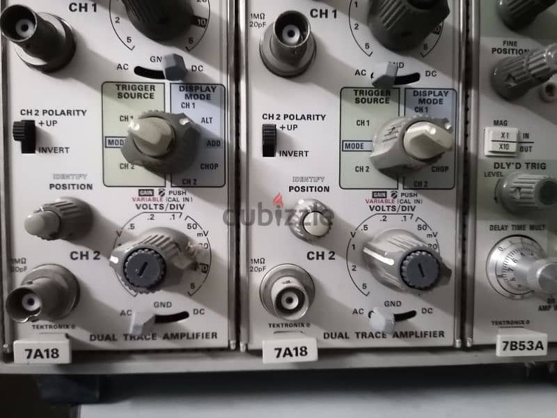 oscilloscope Tektronix 4 channels 100Mhz 3