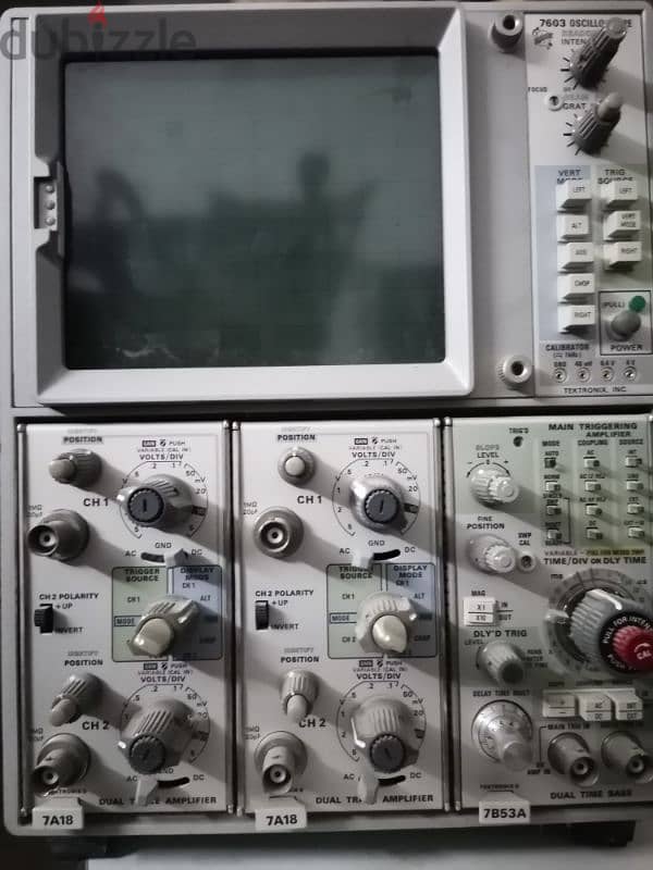 oscilloscope Tektronix 4 channels 100Mhz 4