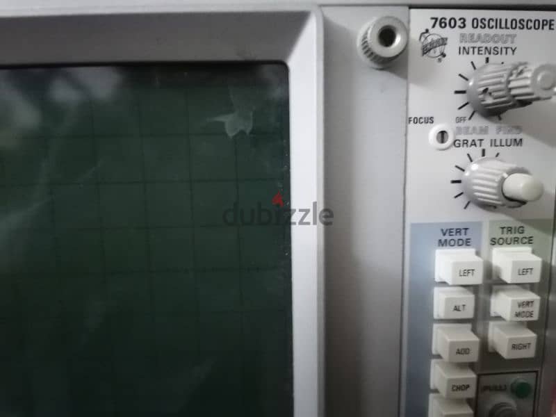 oscilloscope Tektronix 4 channels 100Mhz 6