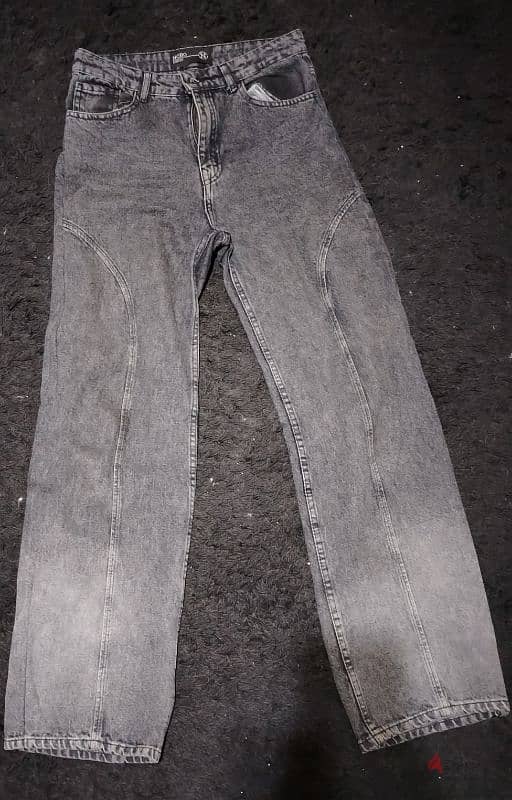 grey denim jeans 1