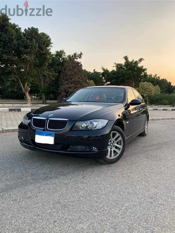 Bmw E90 320 فابريكا بالكامل 0