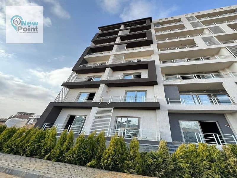 With a down payment of 765 thousand, own a distinctive 170-square-meter apartment close to the villas area in the R7 area in the Administrative Capita 1