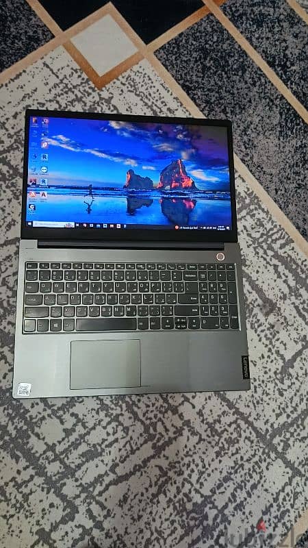 Lenovo ThinkBook 15-IIL 8