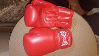 classic red boxing gloves 0