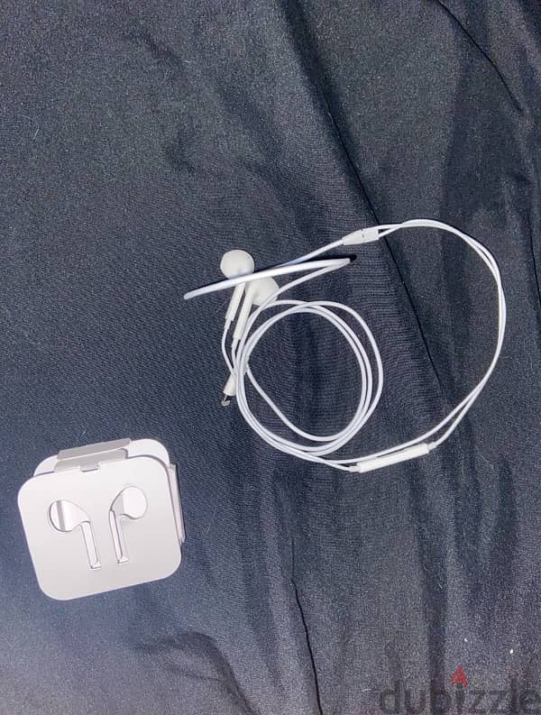 Apple Earpods Lightning 0