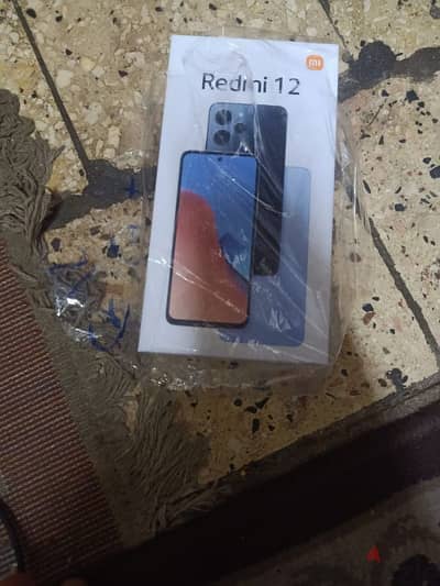 زيرو شاومي Redmi12بكل مشتملاته والضمان وفاتورة ٢٥٦جيجا ٨رام زيرو ل