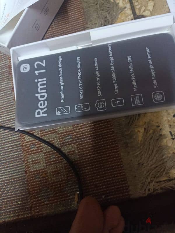 زيرو شاومي Redmi12بكل مشتملاته والضمان وفاتورة ٢٥٦جيجا ٨رام زيرو ل 3