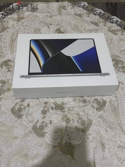 Macbook Pro M1Pro 14 Inch اعلي نسخة ١تيرا جديد ضمان سنة