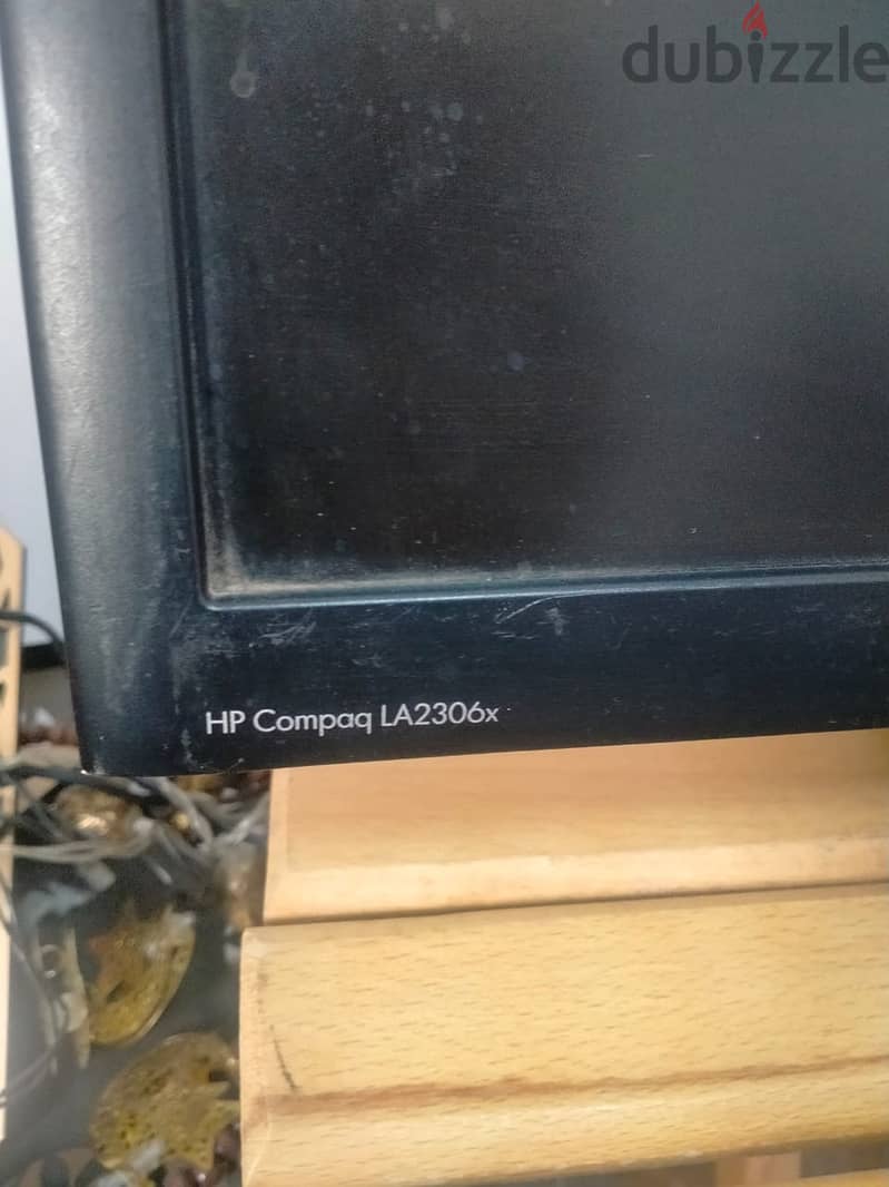 HP compaq LA2306x شاشة 23 استيراد 1