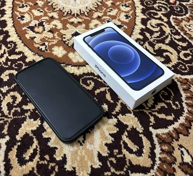 IPhone 12 black 1