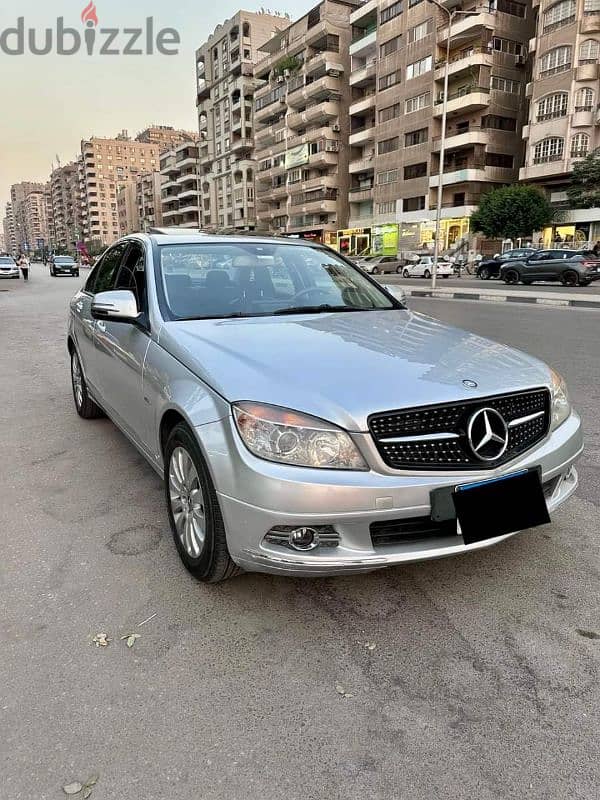 مرسيدس C200 بحالة ممتازة 5