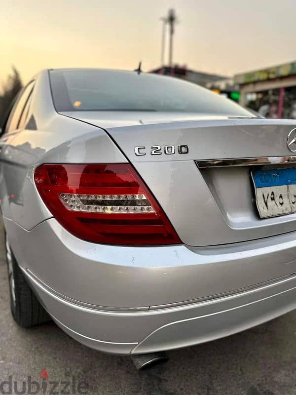 مرسيدس C200 بحالة ممتازة 7