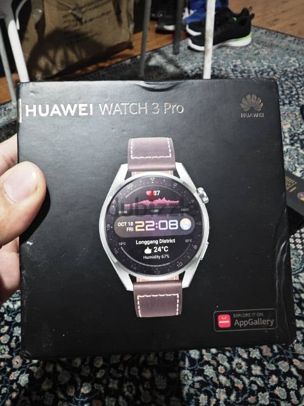 huawei watch 3 pro titanium/ call speaker/full keyboardios and android 0