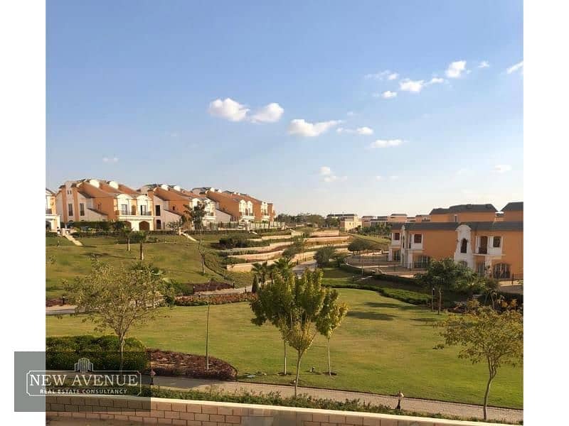 Town house- middle for sale in Layan 0