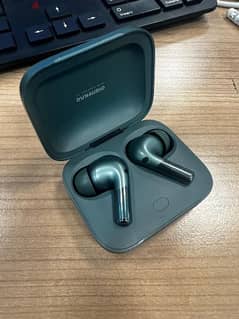 airpods OnePlus pro 2 used 0