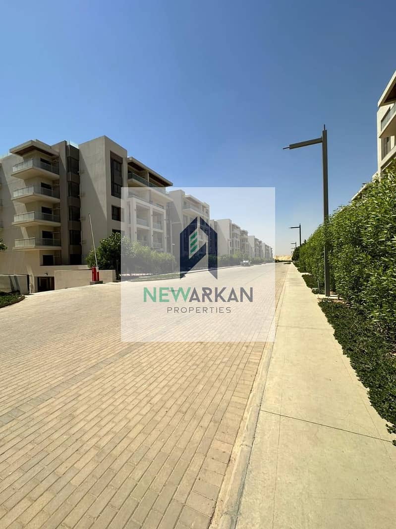 From the owner pay 50% and receive apartment164M finished in a fully serviced compound in Sheikh Zayed one minute from Hyper 3