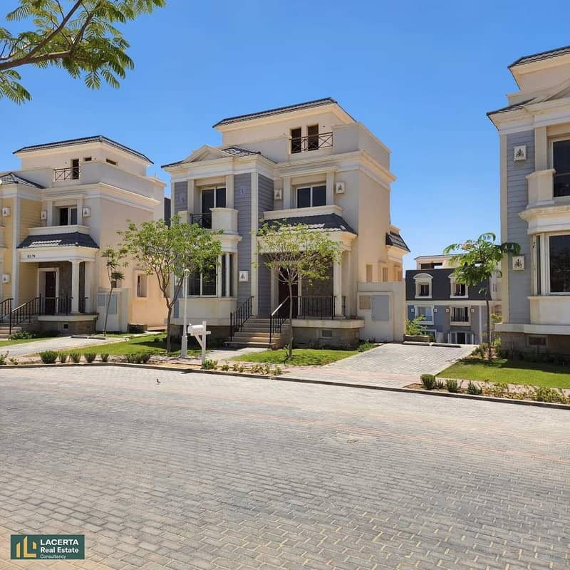 Villa for sale in Sheikh Zayed directiy behind Mall of Arabia Mountain View Kingsway 2