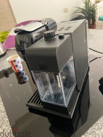 nespresso machine (latissima)