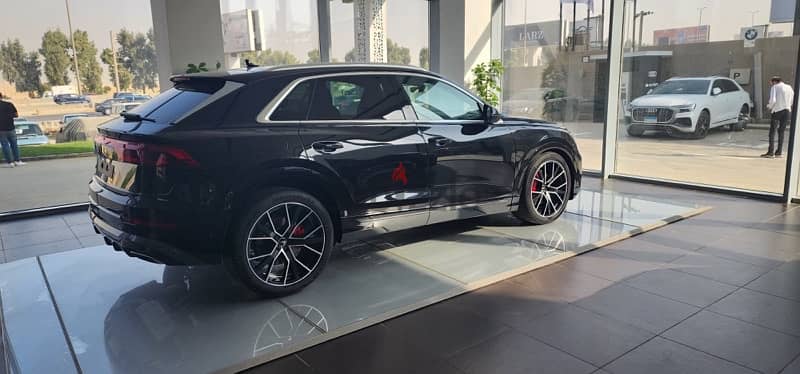 audii q8 s-line 2024 wakil zero black license 1 year 3