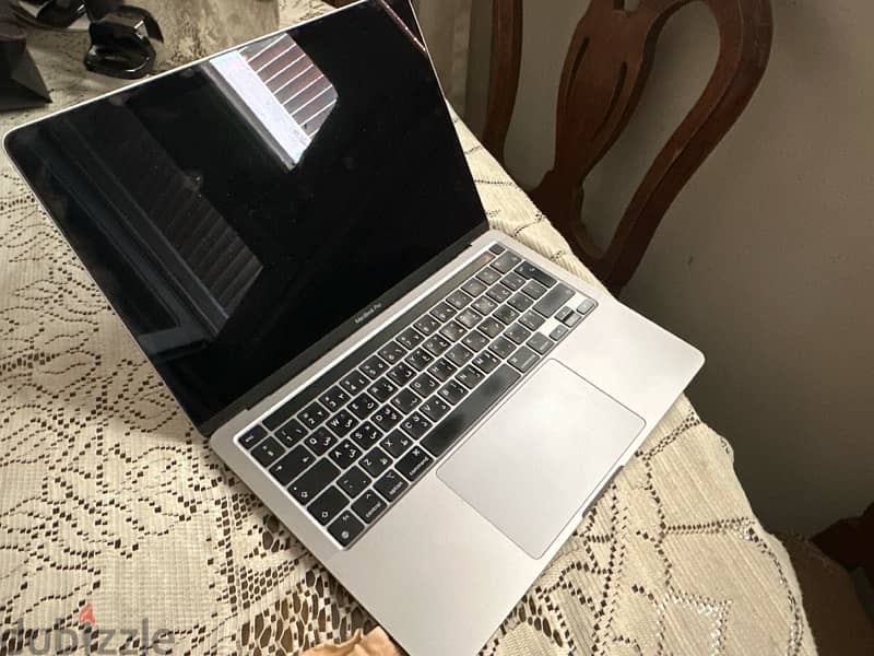 Apple Macbook pro m1 2020 13 inch 4