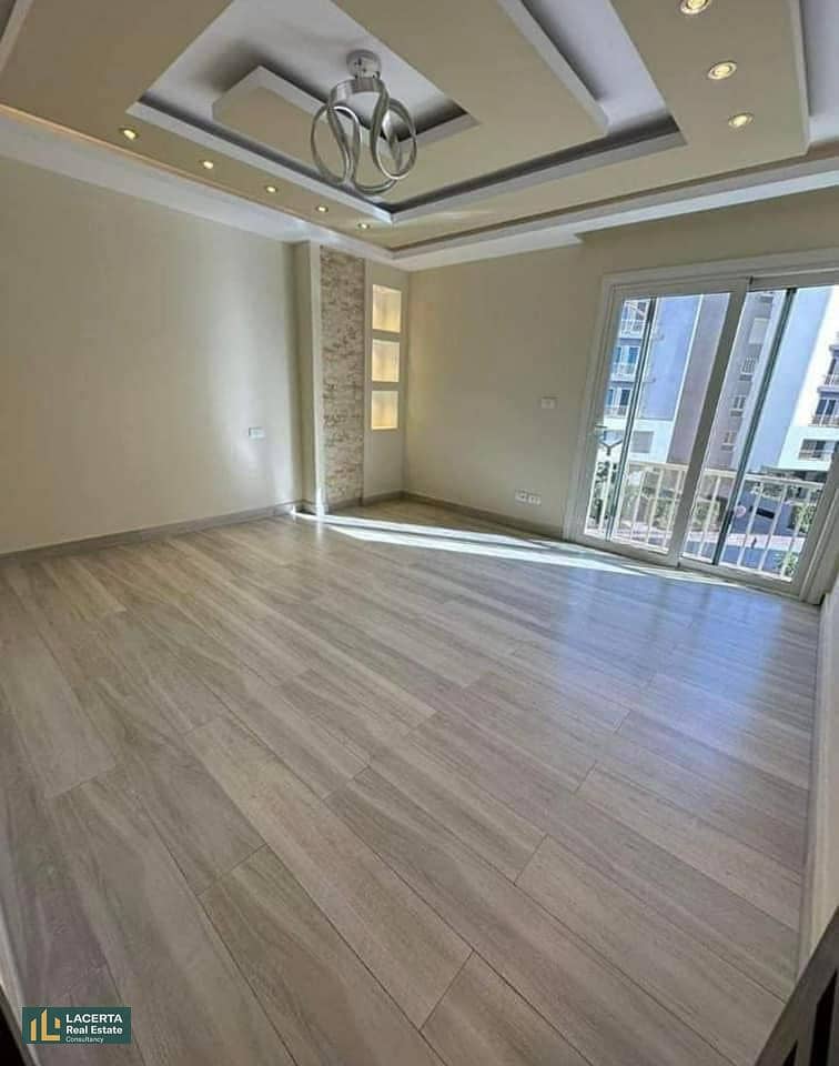 Apartment with a down payment of 700 thousand and the rest in installments over 10 years, immediate receipt, finished and modern finishing 7