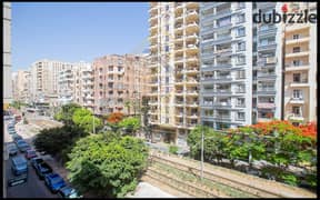 Apartment For Sale 210 m Sporting ( Directly on the tram) 0