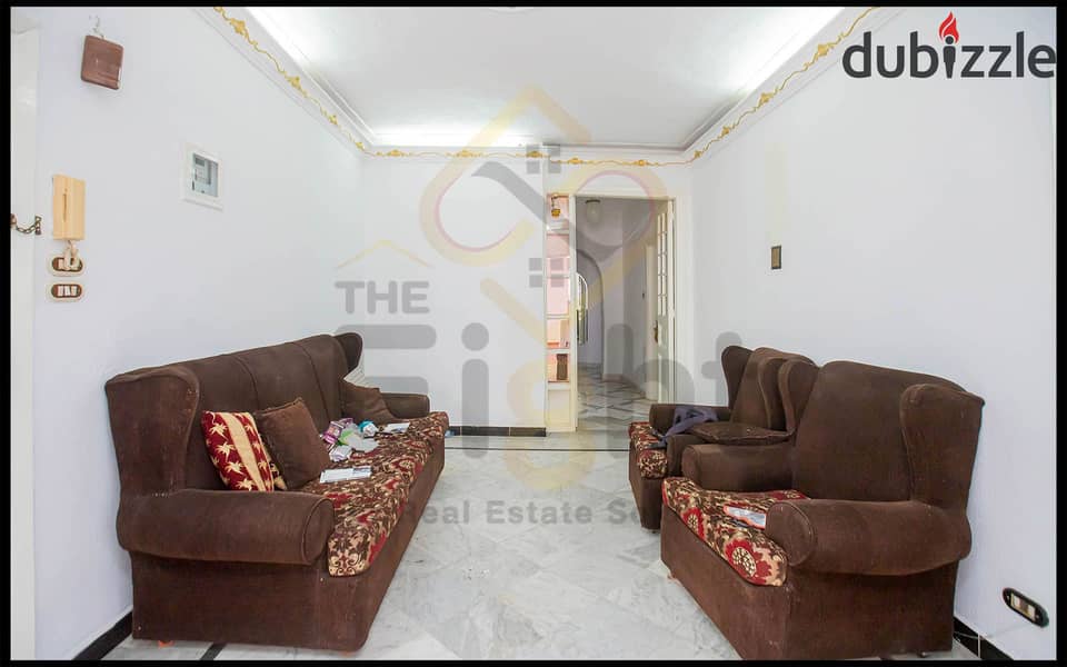 Apartment For Sale 210 m Sporting ( Directly on the tram) 5