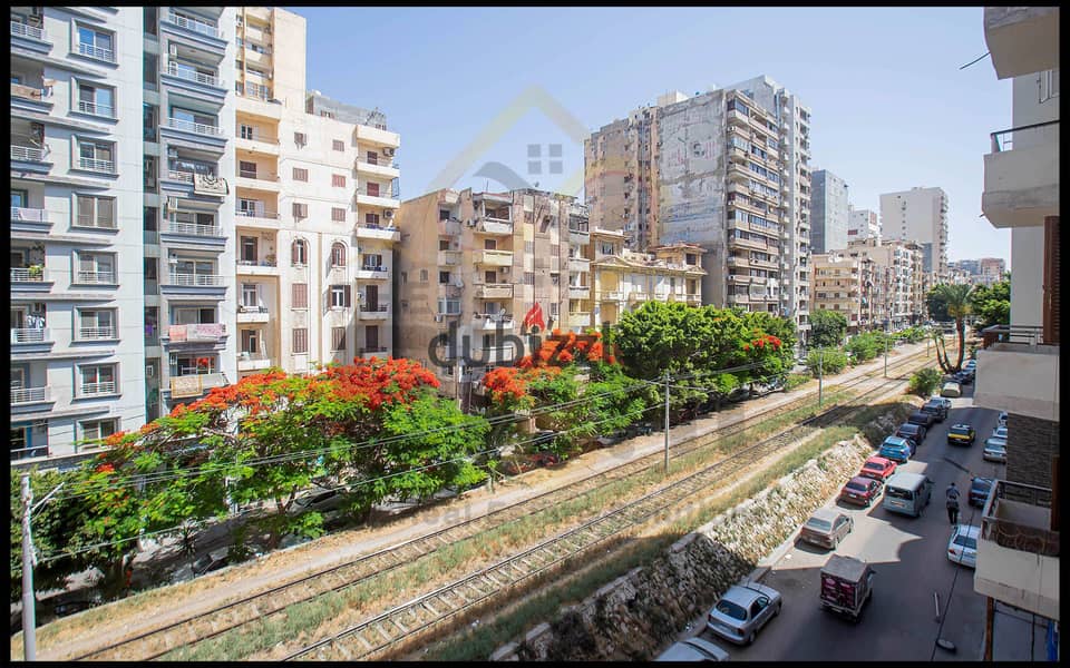 Apartment For Sale 210 m Sporting ( Directly on the tram) 18