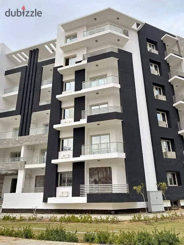 Building for sale, immediate receipt, fully finished, with only 5% down payment + installments over 10 years, at a special price 6