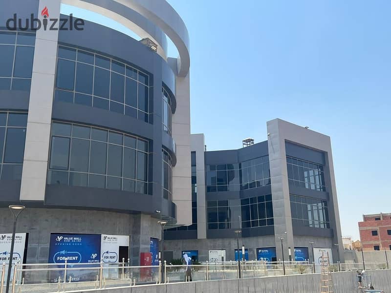 Shop for sale, 43 sqm, frontage, in the Fifth Settlement, in the largest commercial mall, in front of La Vista Compound, immediate receipt, installmen 7