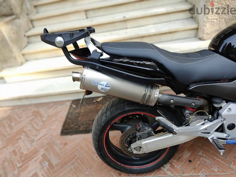 Honda hornet 919 2004 excellent condition 9