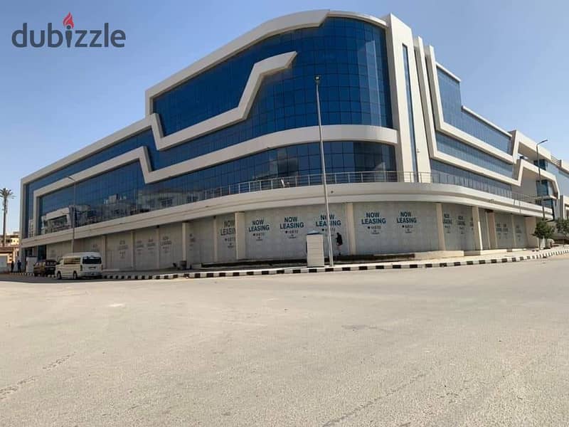 Clinic for sale, 47 m in Fifth Settlement, fully finished, super luxury, with adaptations, on the northern 90th, directly in front of Maxim Mall 1