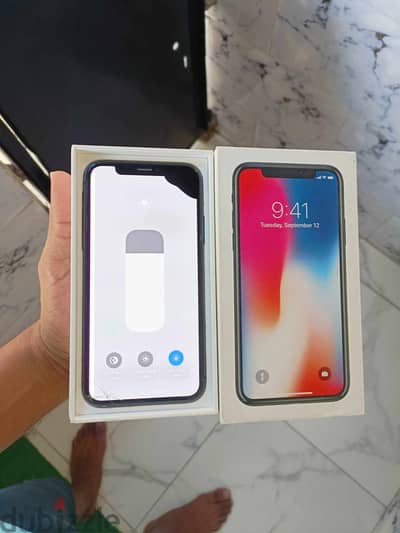 IPhone x 64 giga متفتحش قبل كده السعر مفهوش فصال